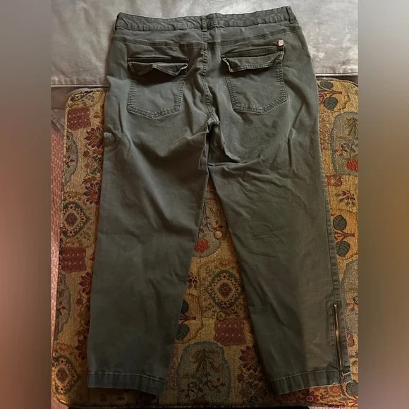 Ivanka Trump Green Pants - Picture 4 of 4